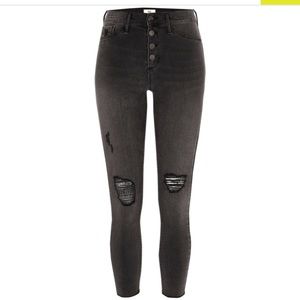 Petite Black Molly studded ripped jegging